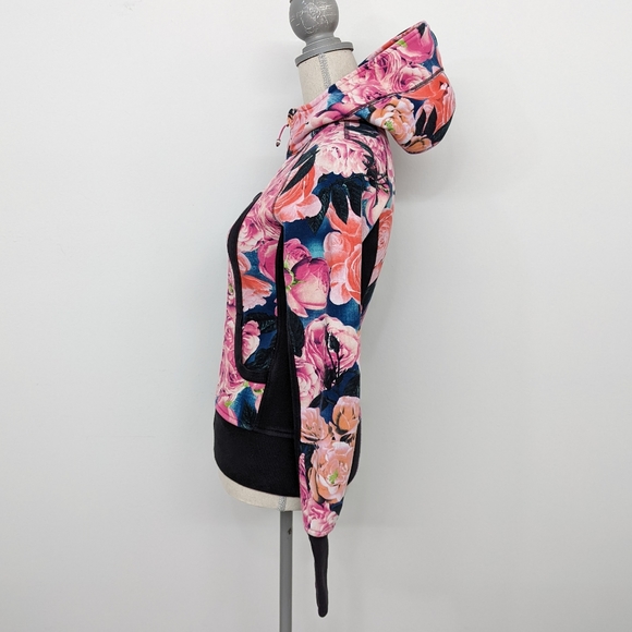 Rare Lululemon Secret Garden Vintage Pink Hoodie - Picture 7 of 13